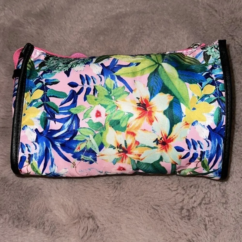 London SOHO New York - Minnie Mouse Cosmetic Bag (Clutch) with Pink Bow